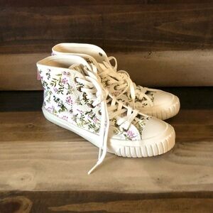 NWOT J. crew Women’s White Floral High-Top Sneakers
